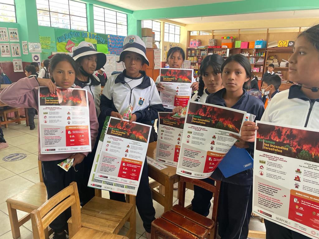 Charlas se realizaron alumnos y padre de familia