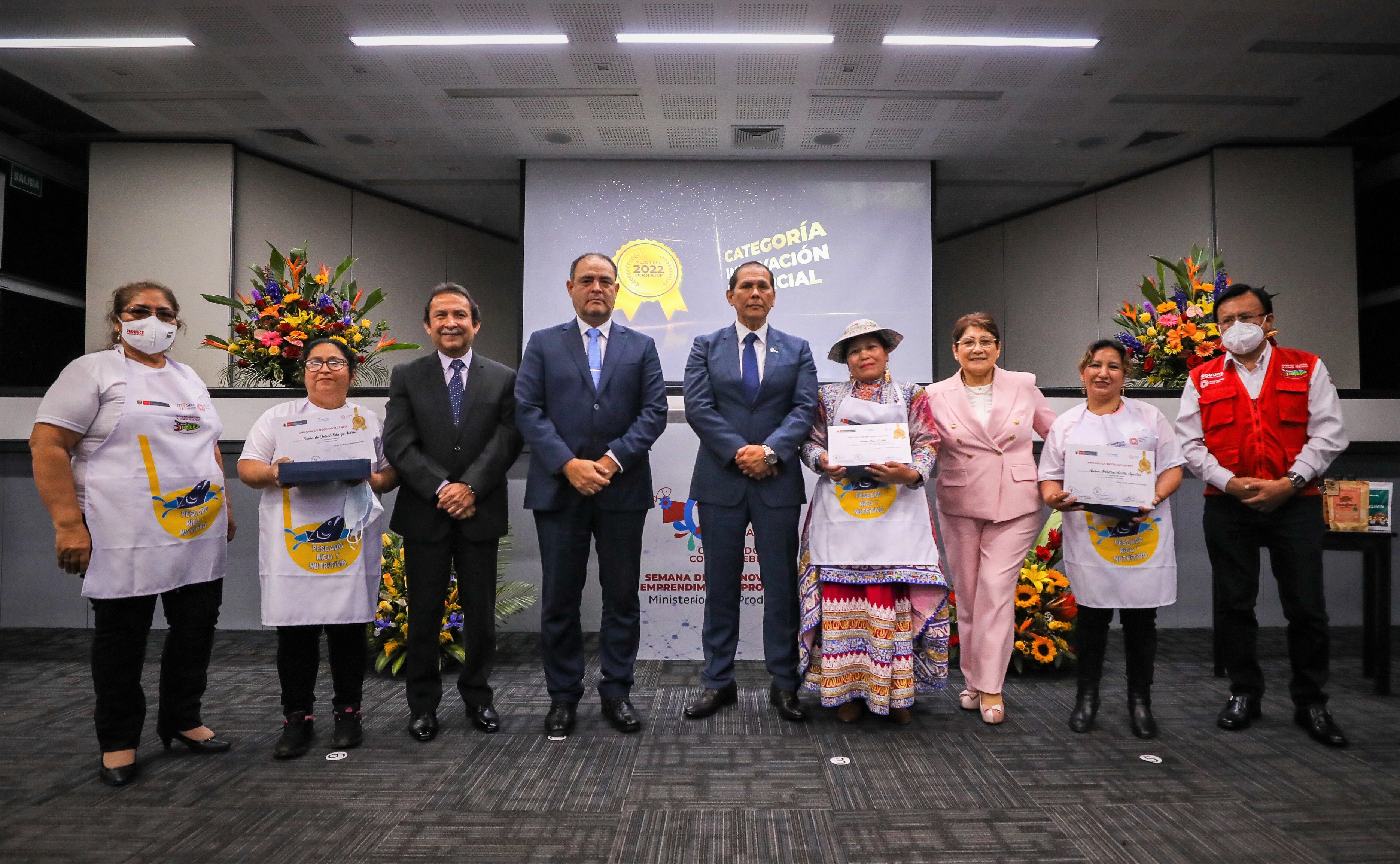 Premiación "Innovadores del Bicentenario" - Reconocimiento a Ollas Comunes de Arequipa y Lima Metropolitana