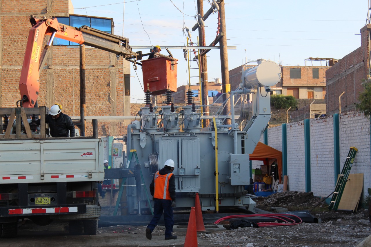 CHUPACA: ELECTROCENTRO INSTALA NUEVO TRANSFORMADOR PARA CUBRIR DEMANDA DE ENERGÍA ELÉCTRICA