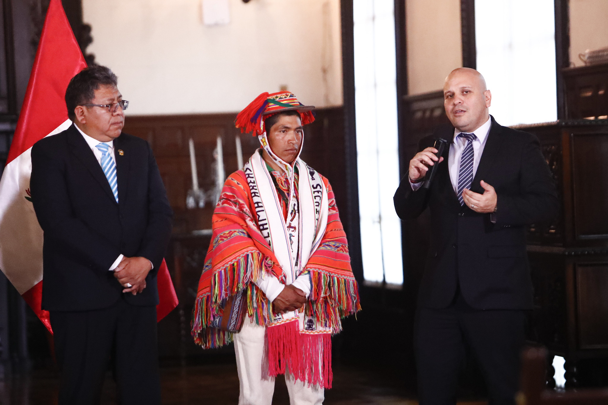 Ministro Alejandro Salas en promulgación de ley del trabajador porteador