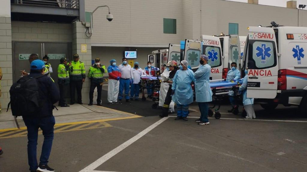Minsa desplegó ambulancias de Samu para atender a las personas afectadas por el accidente en el aeropuerto Jorge Chávez