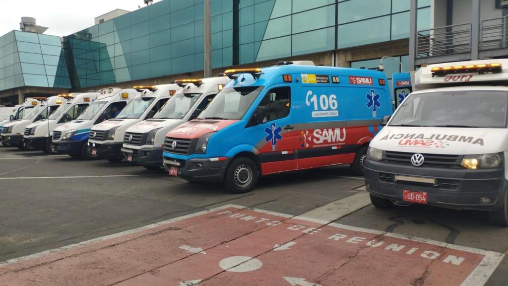 Minsa desplegó ambulancias de Samu para atender a las personas afectadas por el accidente en el aeropuerto Jorge Chávez