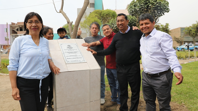 Alcalde y  vecinos de Las Orquídeas II  en Oquendo inauguran pistas y veredas