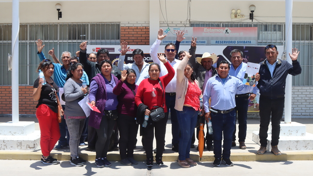 Diálogo fue en la Sala de Gobernación.