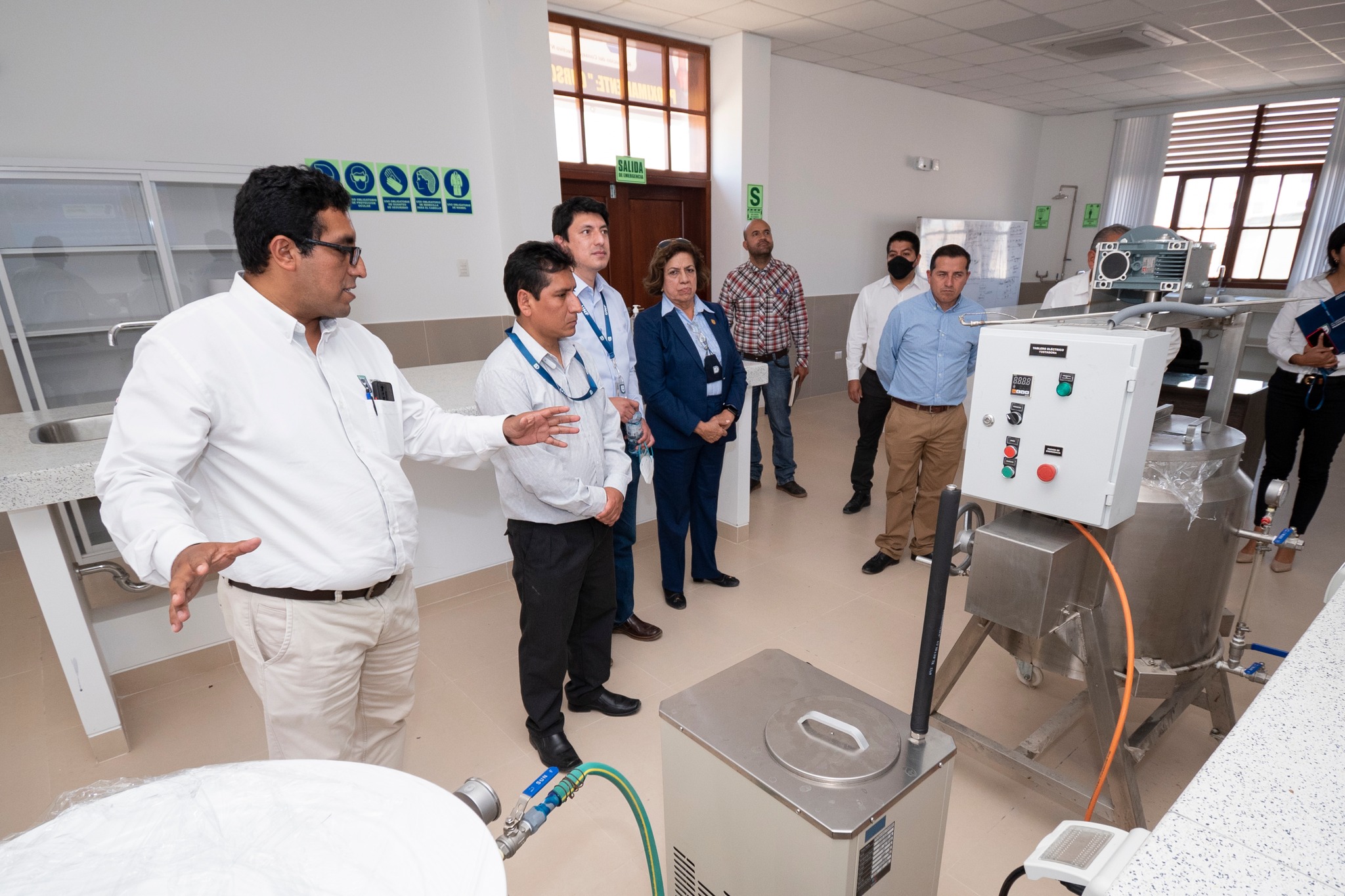 DICOPRO DE MINEDU VISITA LA UNIVERSIDAD NACIONAL DE FRONTERA