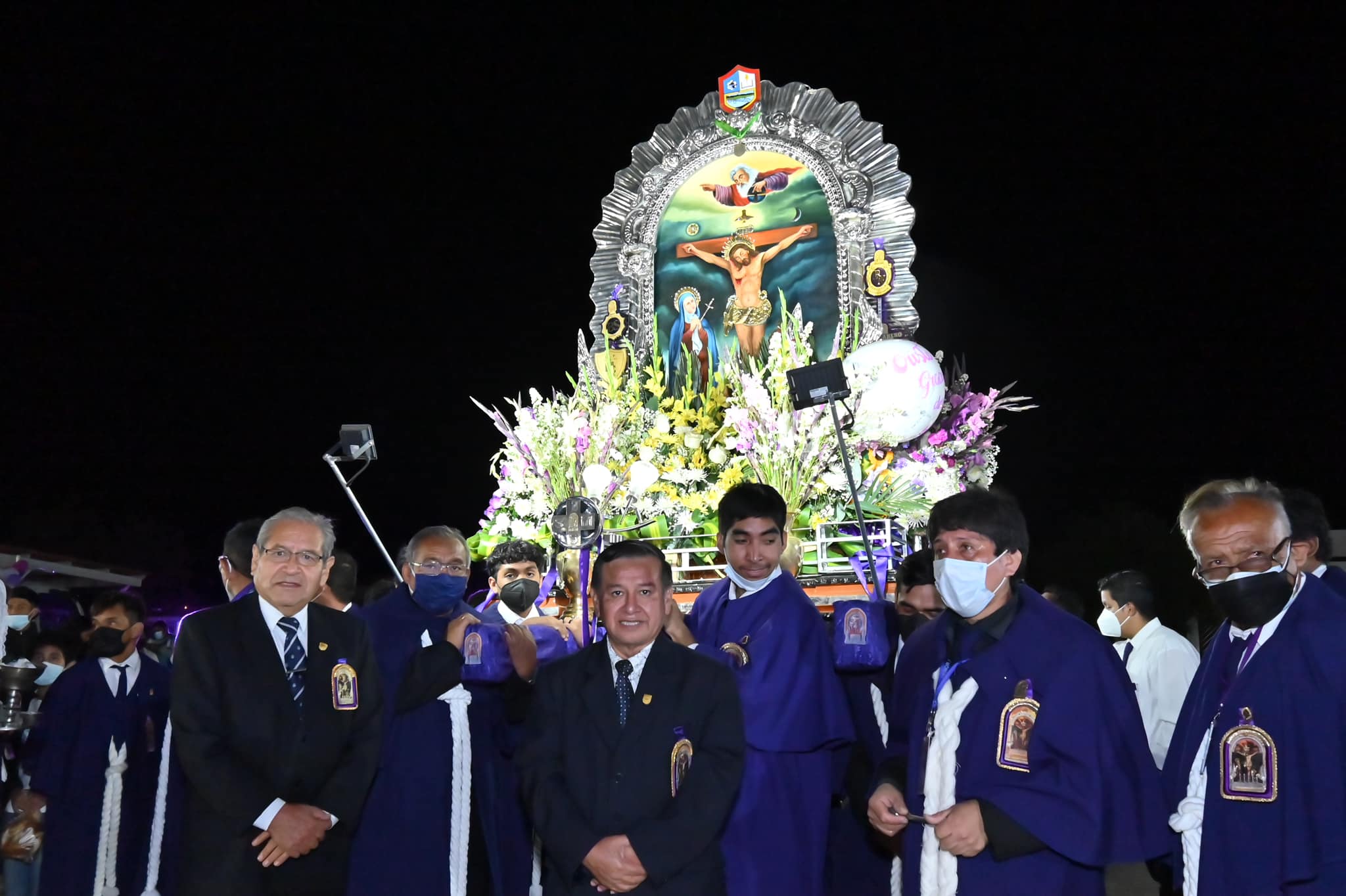 Sagrada Imagen del Señor de los Milagros llega a la Universidad Nacional de Frontera