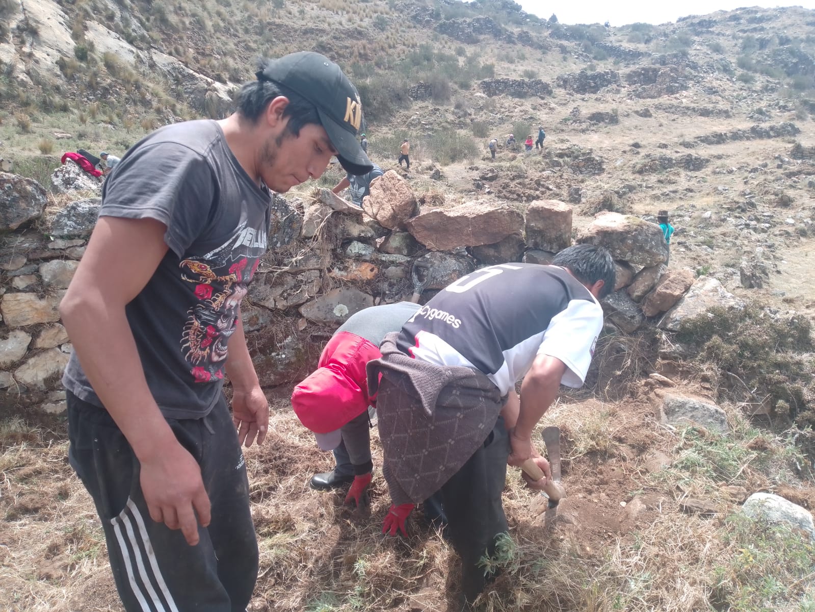 Pasco: Ministerio de Cultura realiza limpieza en sitios arqueológicos de la región