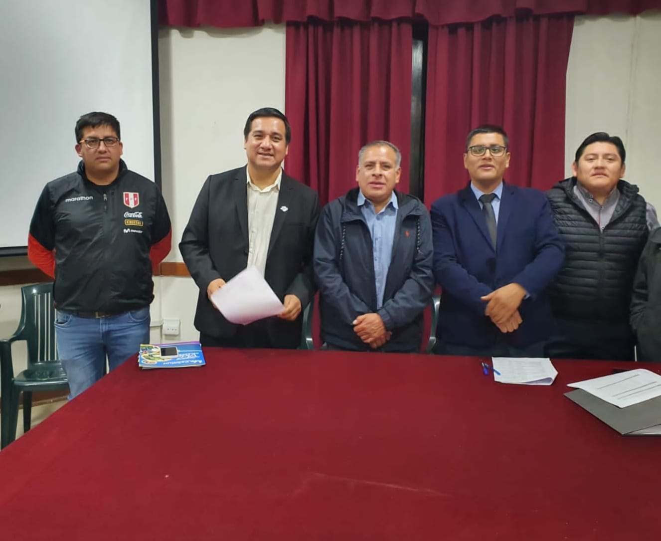Primera reunión de coordinación de comisiones de transferencia en la Municipalidad Provincial de Chachapoyas