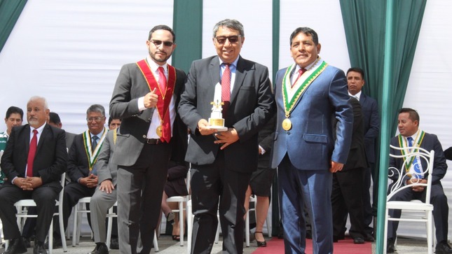 Distinción se realizó en ceremonia protocolar por 158° aniversario de Creación Política de la provincia de Huancayo. 