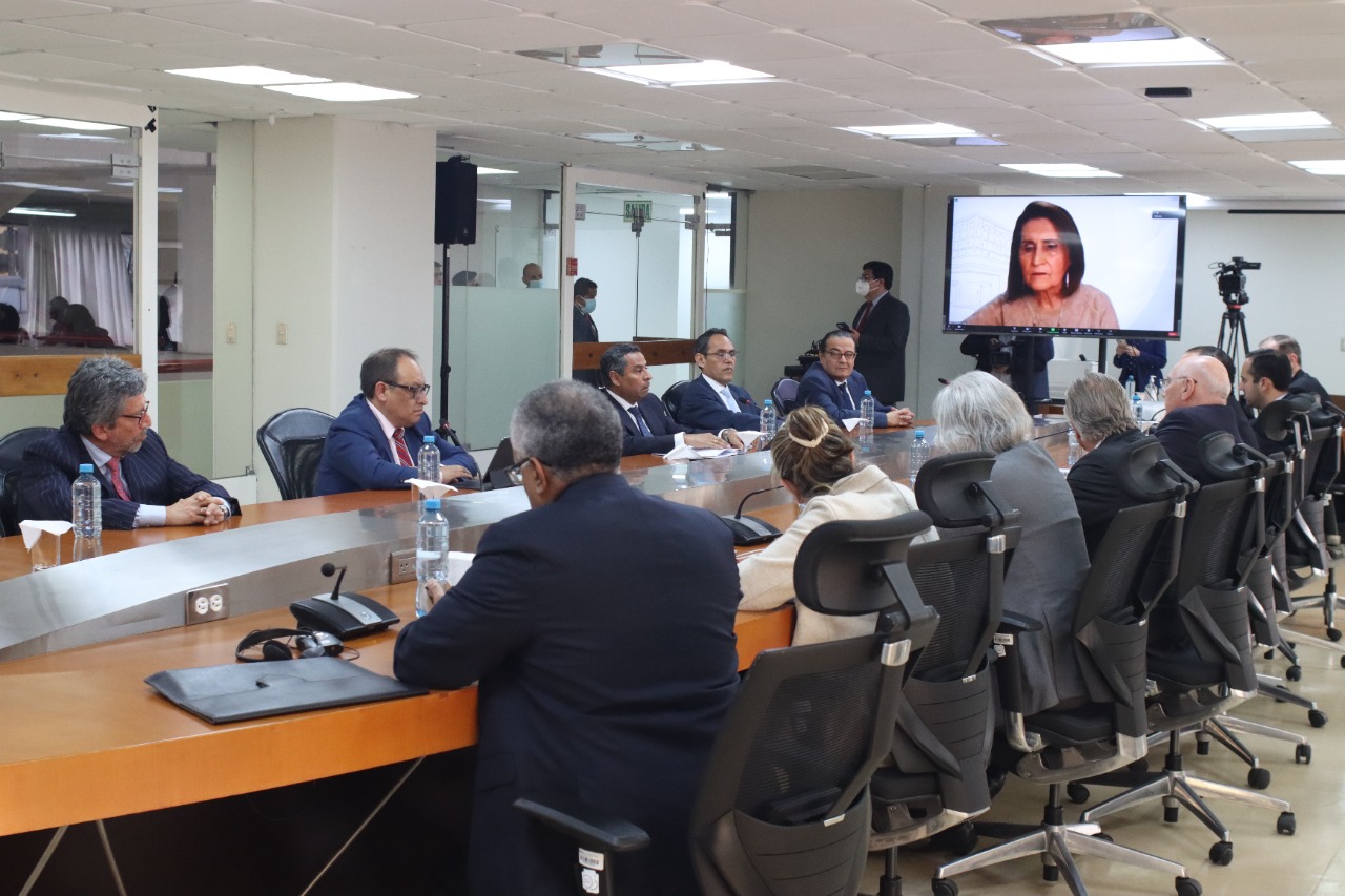 Reunión Grupo de Alto Nivel con el Pleno del TC.