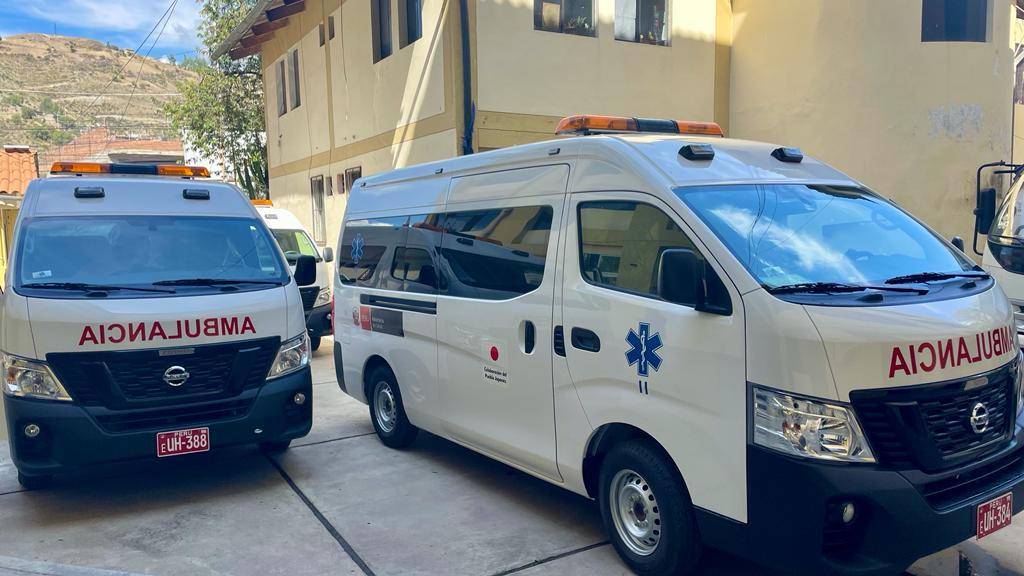 Áncash: Minsa fortalece el primer nivel de atención con entrega tres modernas ambulancias tipo II