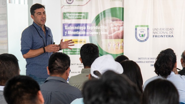 Especialista argentino participa en curso internacional de biotecnología reproductiva en caprinos y ovinos organizado por la UNF