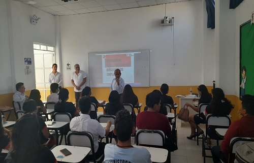 Centro de Empleo realizó talleres ABE y CUL en Instituto de San Juan de Sullana