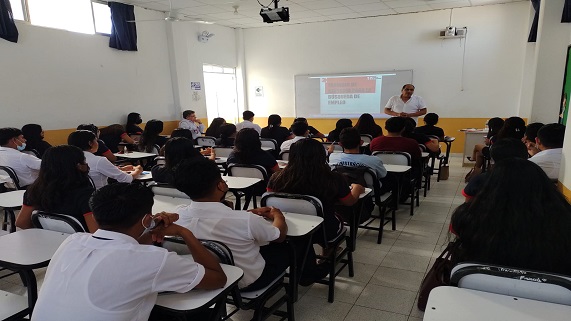 Centro de Empleo realizó talleres ABE y CUL en Instituto de San Juan de Sullana