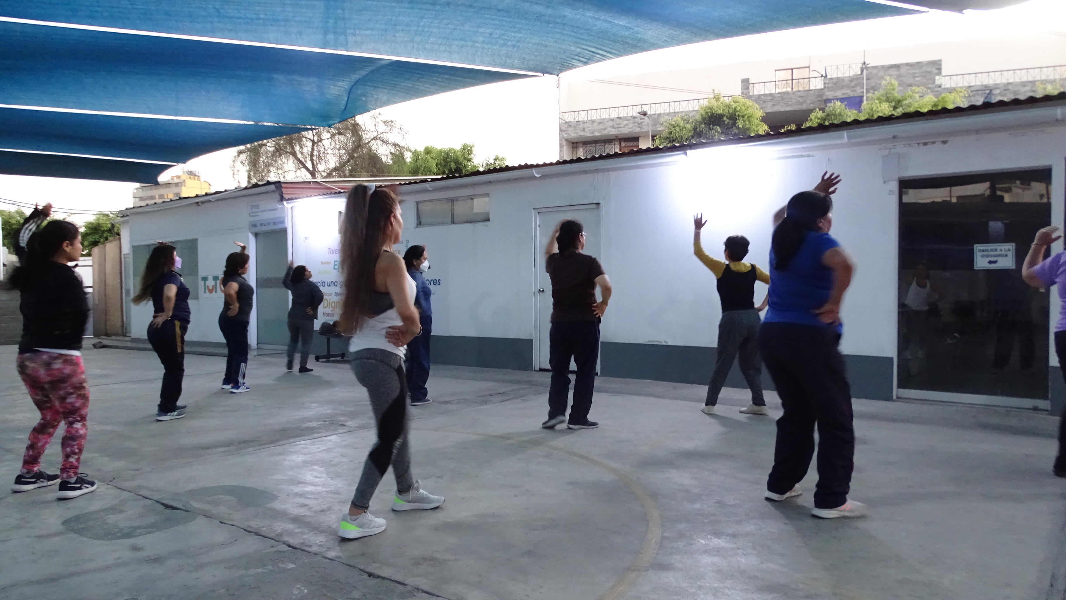 Se llevó a cabo en la sede de UGEL 03 TNO los talleres de danzas peruanas y ritmos latinos en el marco del proyecto "Docentes emocionalmente fortalecidos, estudiantes seguros", donde participaron activamente docentes y directivos de las IIEE públicas de nuestra jurisdicción.