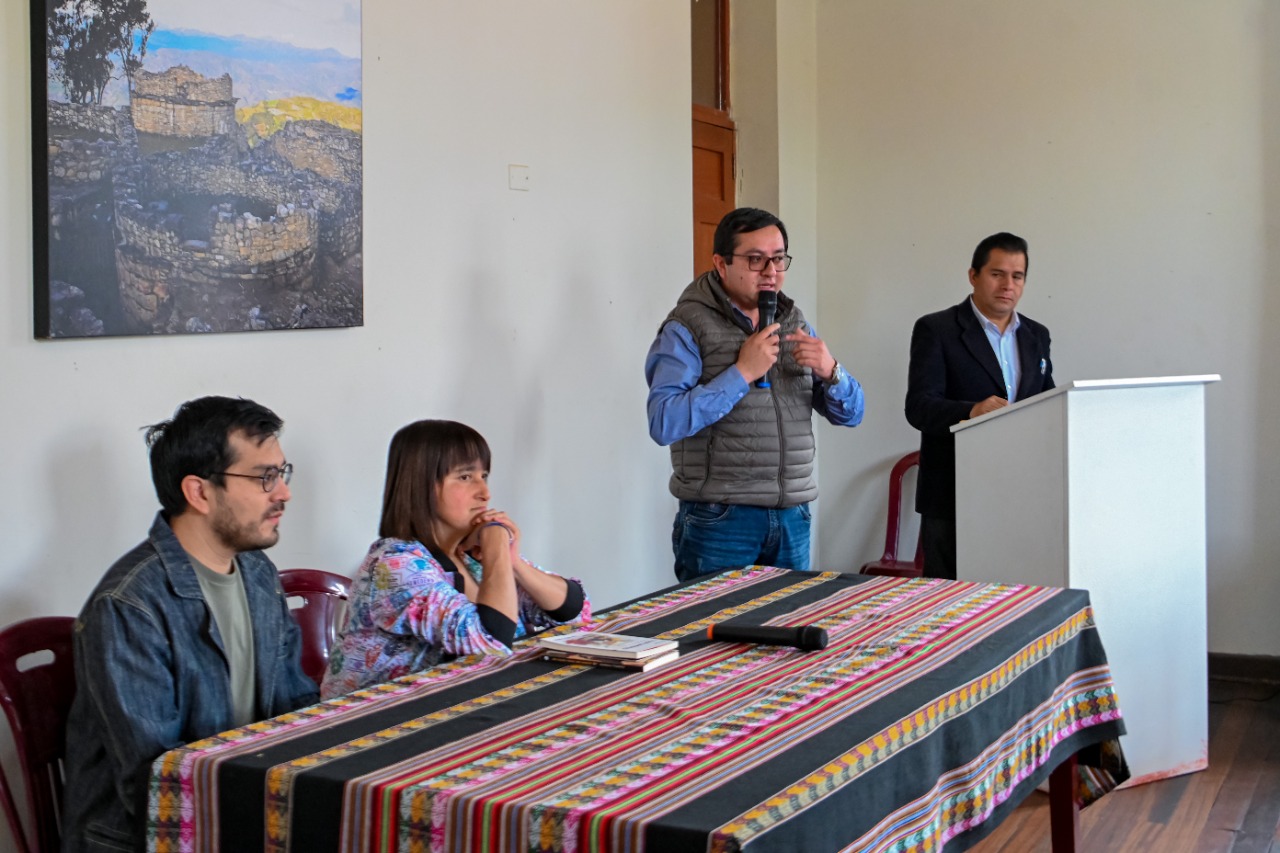 Sonaly Tuesta presente en la Feria del Libro Amazónico 2022