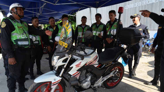 MOTOS