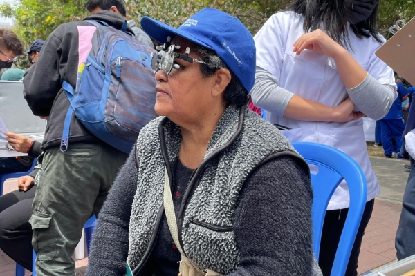 Con el propósito de llevar atención médica de calidad al público en general, la Municipal de Lince, en coordinación con el Instituto Superior Tecnológico Privado San Fernando, realizó esta semana una campaña de salud integral en el Boulevard Lazo.
Durante la jornada, los asistentes fueron beneficiados con los servicios de triaje, optometría, fisioterapia y rehabilitación.
La Municipalidad de Lince despliega estas campañas de salud, de manera oportuna y con la presencia de los mejores profesionales, para garantizar el bienestar de sus vecinos y la comunidad en general.