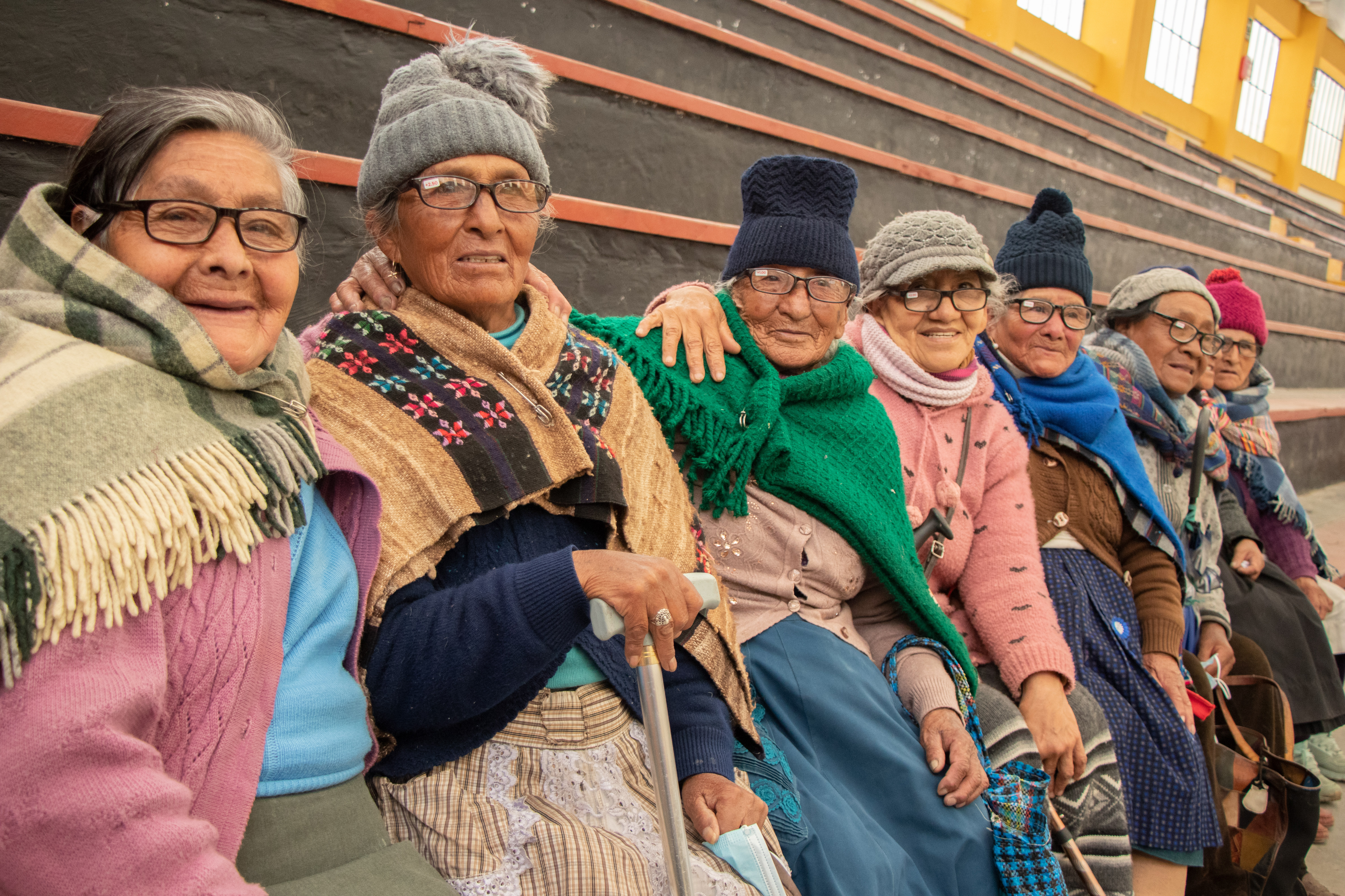 Entrega de lentes a los diferentes usuarios.