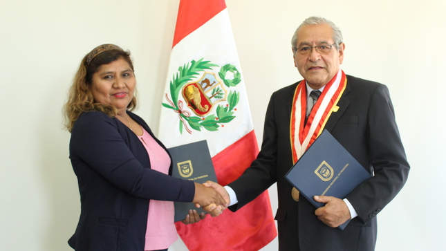 Directora de UGEL Sullana y Presidente de la Comisión UNF