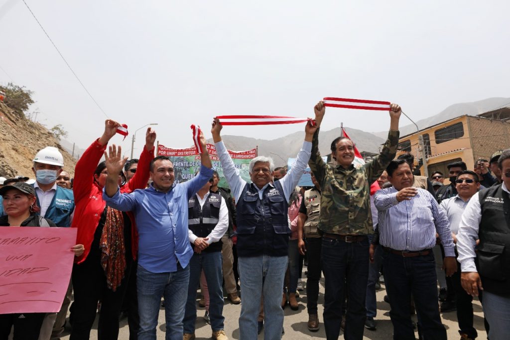 Alcalde Romero junto a alcaldes de Comas y San Juan de Lurigancho.