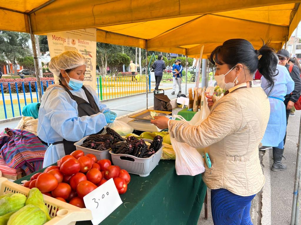 Mercado De La Chacra a la Olla.