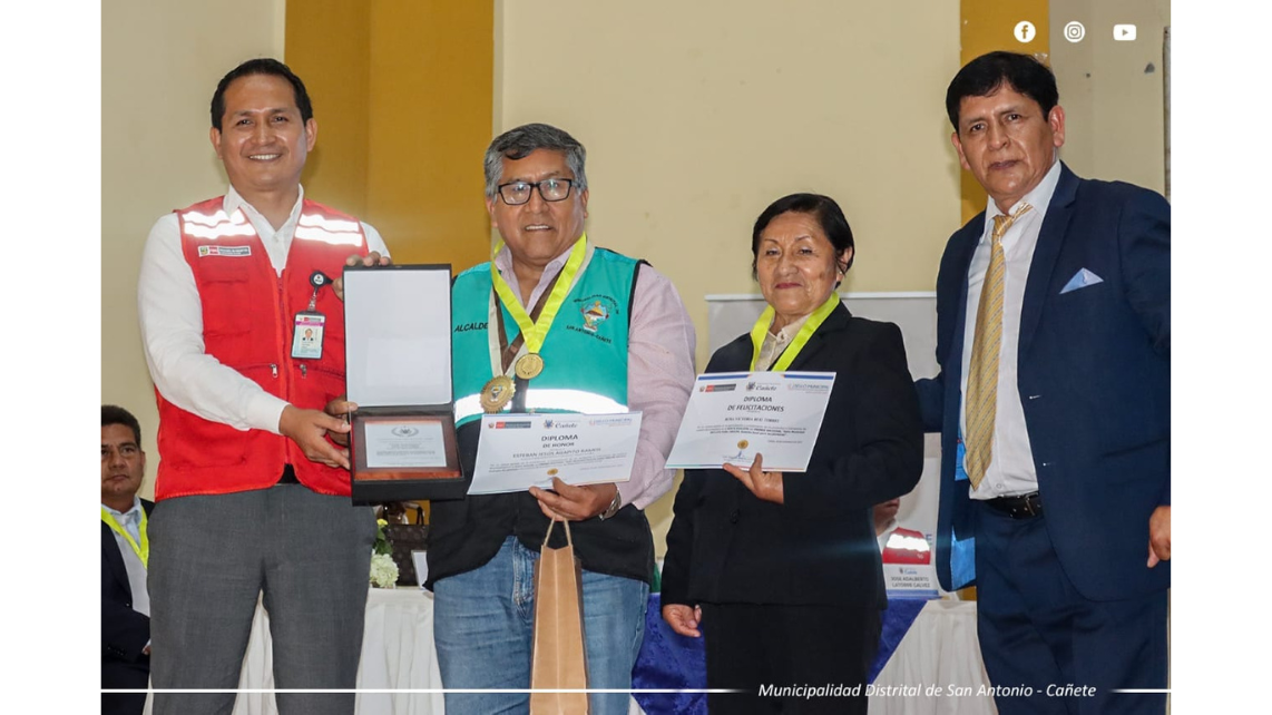 El día de ayer en la Casa de la Cultura, la Municipalidad Provincial de Cañete realizó el reconocimiento a las Municipalidades que participaron en el concurso de Sello Municipal Sexta Edición 2022.