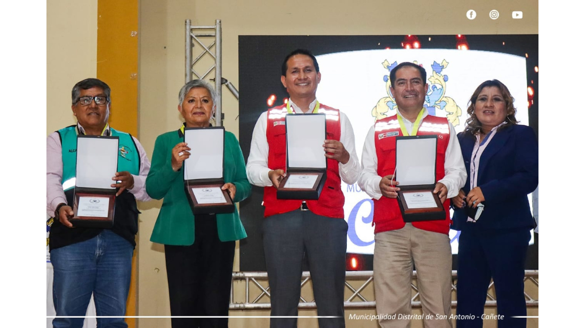 El día de ayer en la Casa de la Cultura, la Municipalidad Provincial de Cañete realizó el reconocimiento a las Municipalidades que participaron en el concurso de Sello Municipal Sexta Edición 2022.