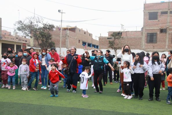 Subgerencia de Programas Sociales agasaja a comités de Vasos de Leche   