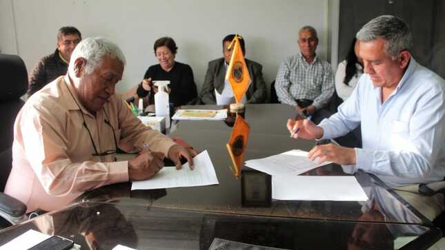 Con la presencia del actual alcalde Jaime Uribe Ochoa y el alcalde electo Fernando Cárdenas Sánchez se instaló la Comisión de transferencia de la gestión municipal de Huaral