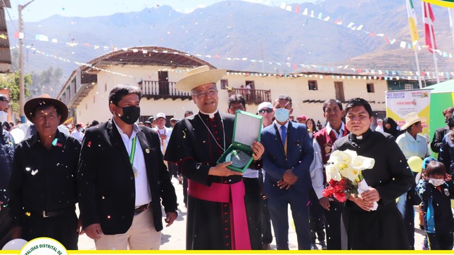 El excelentísimo monseñor, Ángel Ernesto Zapata Bances, obispo de la Diócesis de Chimbote, visitó por primera vez el distrito de Macate, en medio de la expectativa de la población. 