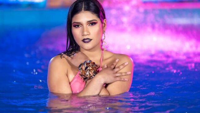 Candidatas al Miss pasan reto en la piscina