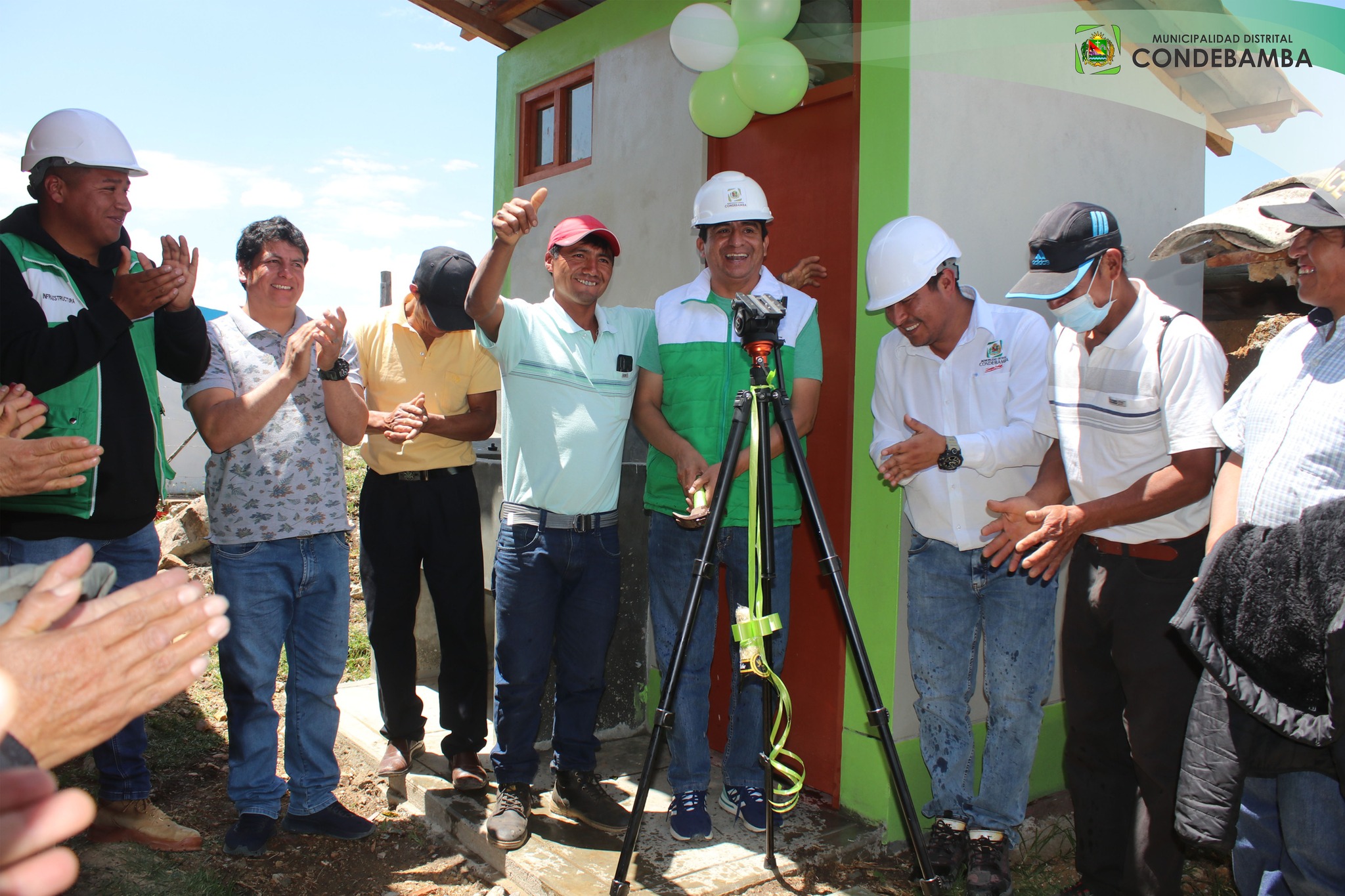 Ahora 230 familias del caserío de Ogosgón Paucamonte ya cuentan con su sistema de agua potable totalmente nuevo, además de su sistema de saneamiento implementado con sanitarios, lavatorios y duchas para cuidar de la salud de todos. ¡Seguimos trabajando hasta el final! 💪 ¡Arriba Condebamba! ¡Siempre contigo!
