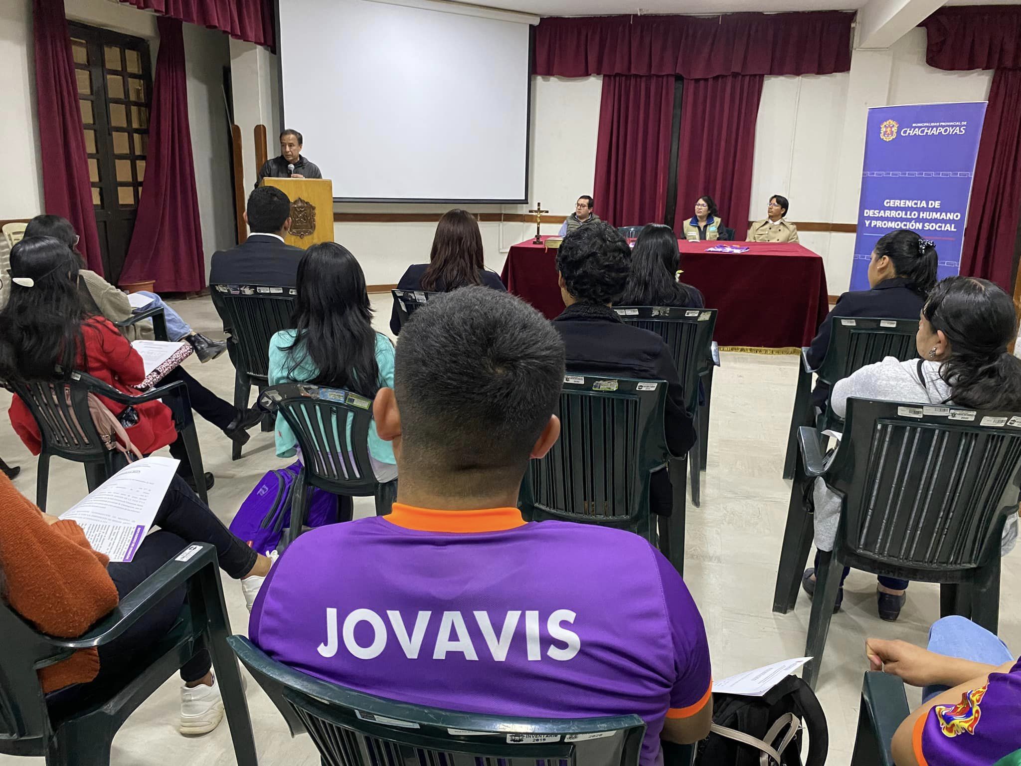 Juramentó directiva de los Jovavis