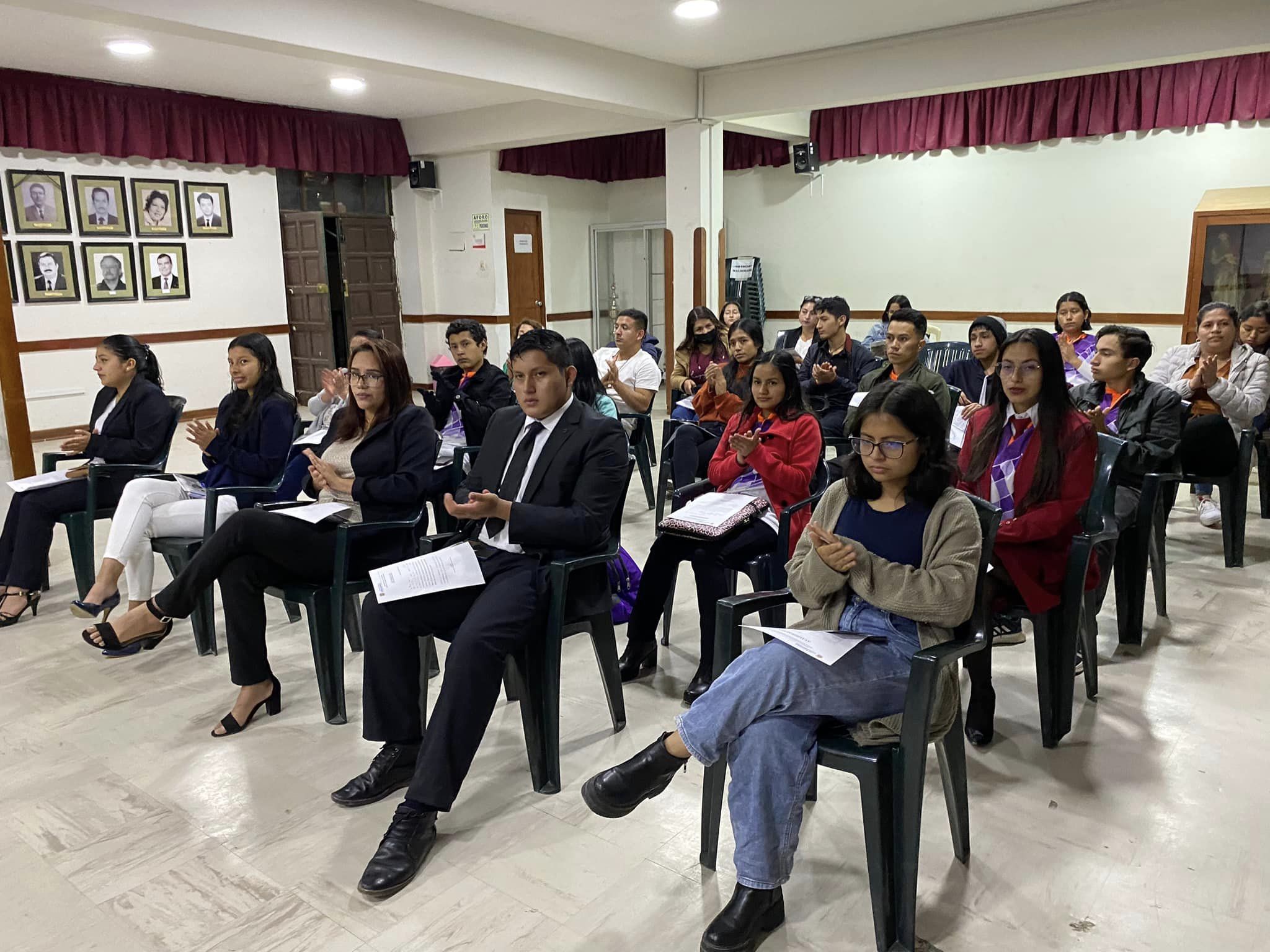 Juramentó directiva de los Jovavis