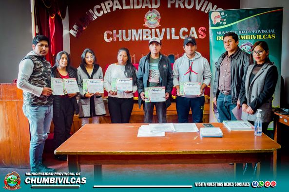 DEPARTAMENTO DE SALUD PÚBLICA DE LA ENTIDAD MUNICIPAL RECONOCIÓ A LOS ESTUDIANTES DE LA UNIVERSIDAD NACIONAL SAN ANTONIO ABAD POR SU PARTICIPACIÓN COMO VOLUNTARIOS EN LA CAMPAÑA DE VACUNACIÓN ANTIRRÁBICA Y DESPARASITACIÓN CANINA