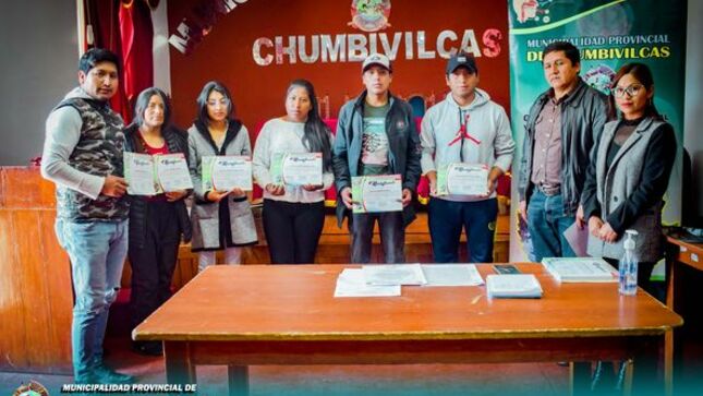 DEPARTAMENTO DE SALUD PÚBLICA DE LA ENTIDAD MUNICIPAL RECONOCIÓ A LOS ESTUDIANTES DE LA UNIVERSIDAD NACIONAL SAN ANTONIO ABAD POR SU PARTICIPACIÓN COMO VOLUNTARIOS EN LA CAMPAÑA DE VACUNACIÓN ANTIRRÁBICA Y DESPARASITACIÓN CANINA