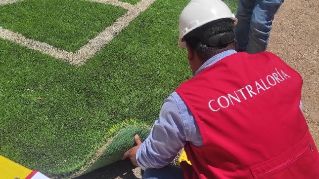 Contraloría detecta deficiencias en obra de campo deportivo en Quispicanchi