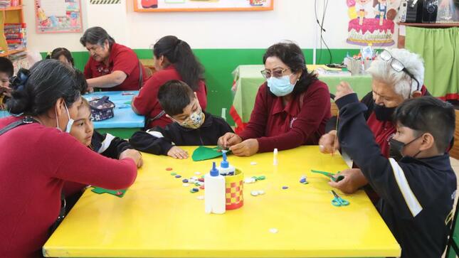 En el marco de política inclusiva y educativa.