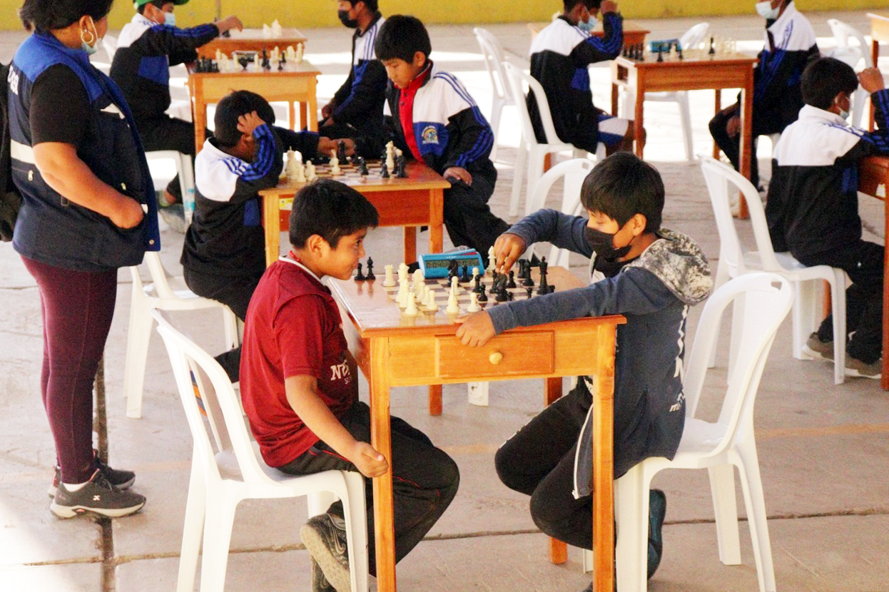 Menores participaron en torneo de ajedrez