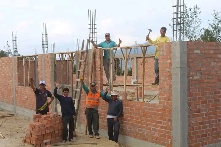 FOTO DE TRABAJO DEL LOCAL LUMTIUSOS