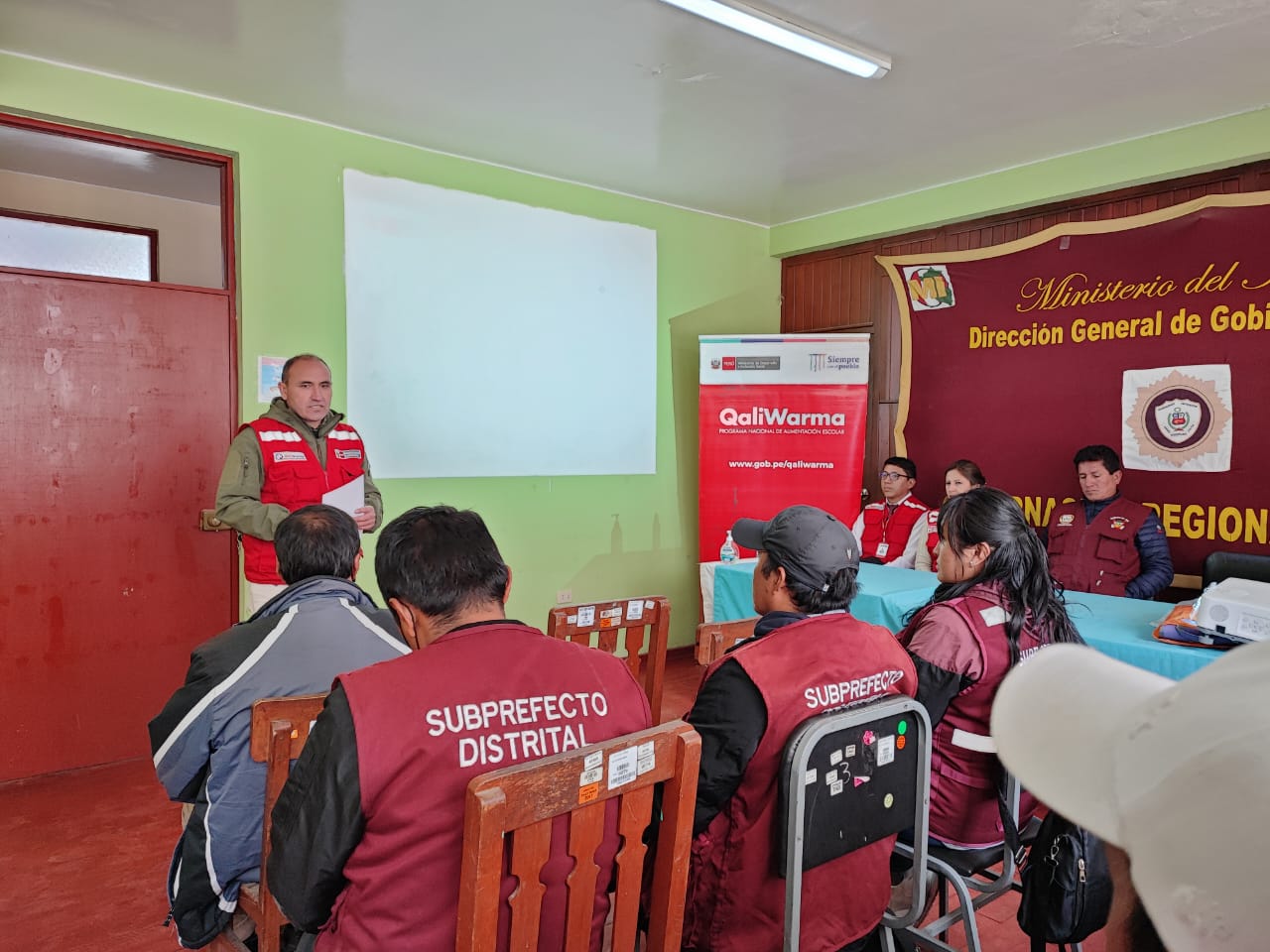 Capacitación a prefecto y subprefectos