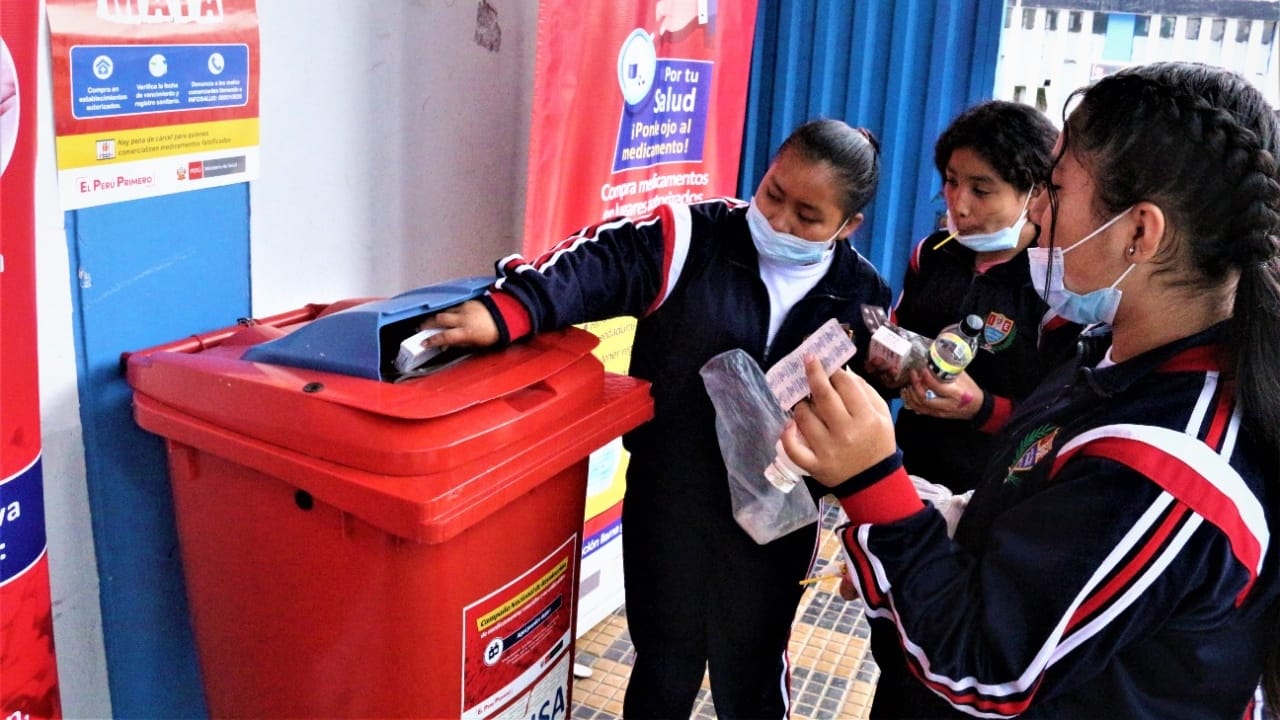 Digemid brindó charlas y ferias informativas en colegios