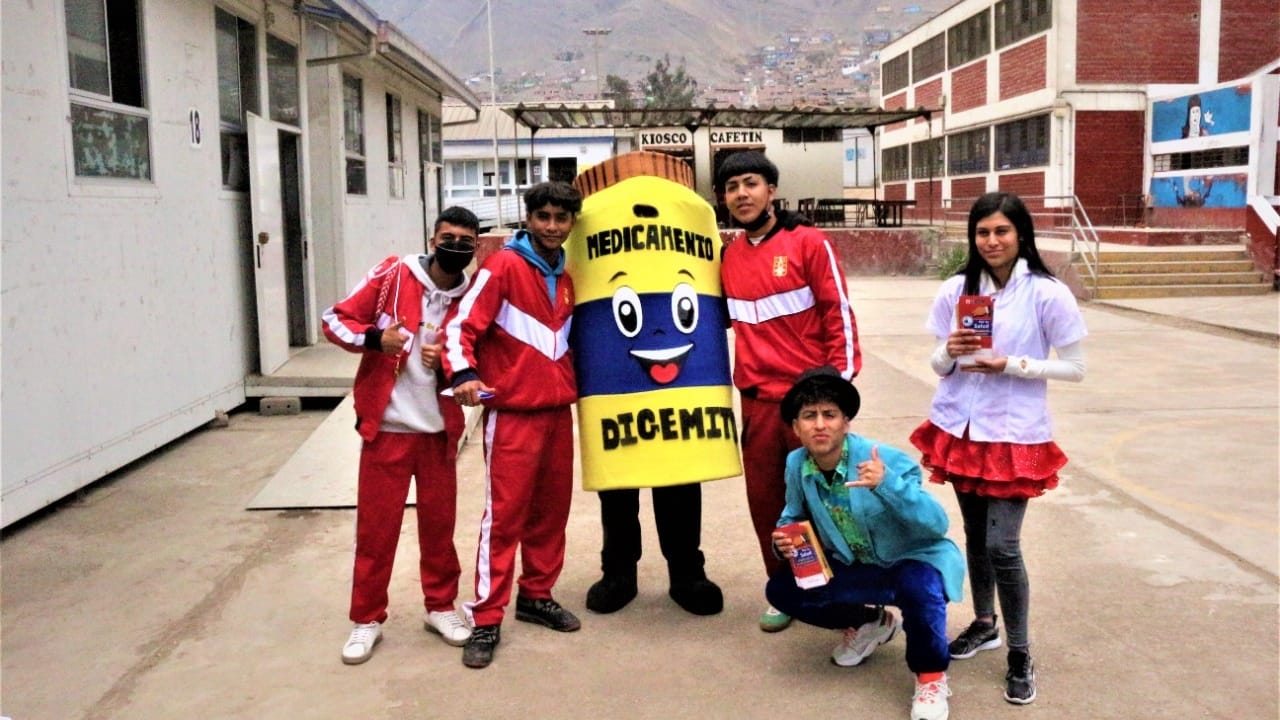 Digemid brindó charlas y ferias informativas en colegios