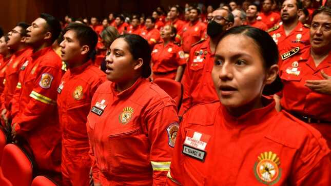 Bomberos voluntarios cumplieron 162 años de vida institucional sirviendo incondicionalmente al país