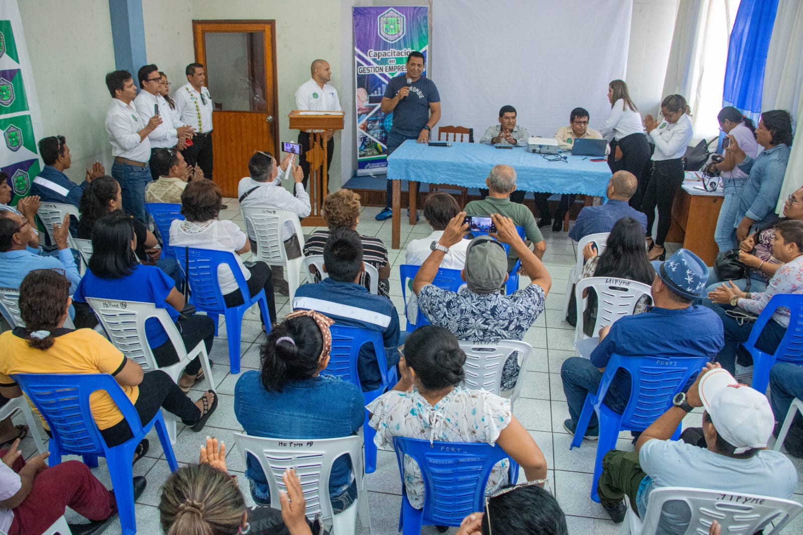 Gorel Entregó Certificados De Capacitación A Emprendedores Loretanos