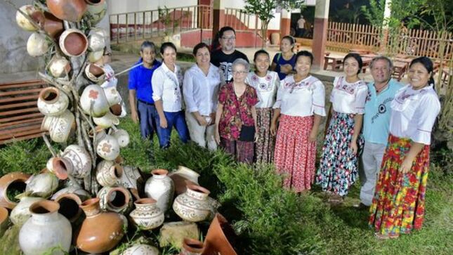 DAS entregaron un horno artesanal a la Asociación de Ceramistas de Chazuta,