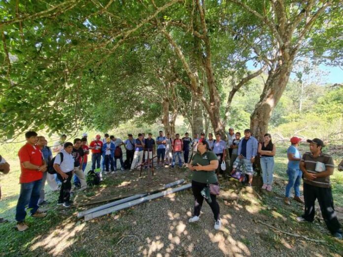 Curso técnico práctico, a cargo de profesionales especialistas en agua y saneamiento, estuvo dirigido a los operadores del servicio de saneamiento rural y a personal de las áreas técnicas municipales.