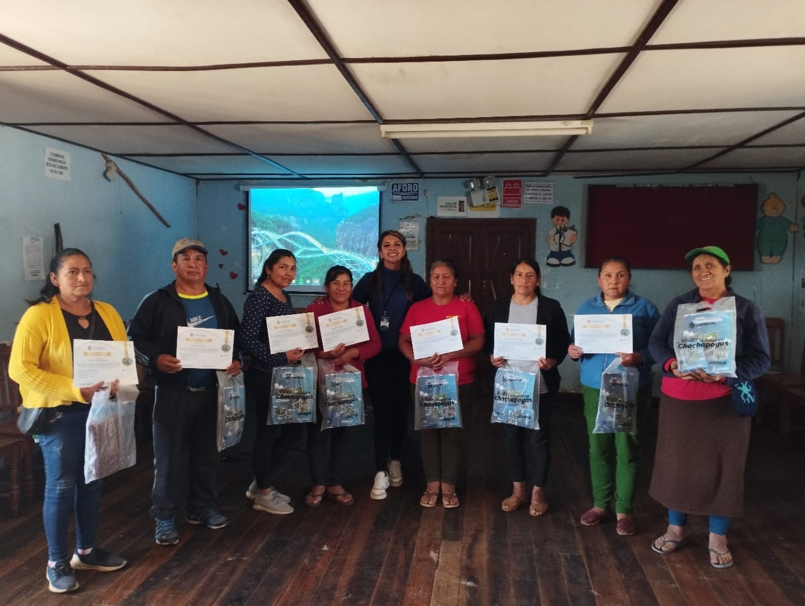 Cuarta capacitación a la Asociación de Emprendedores de Turismo Comunitario Rural - Yálape Levanto (Asetuy - Levanto)