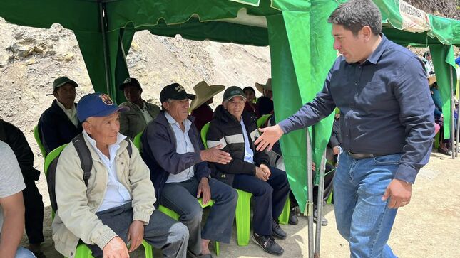 Se inauguró puente en Río Quebrada Honda